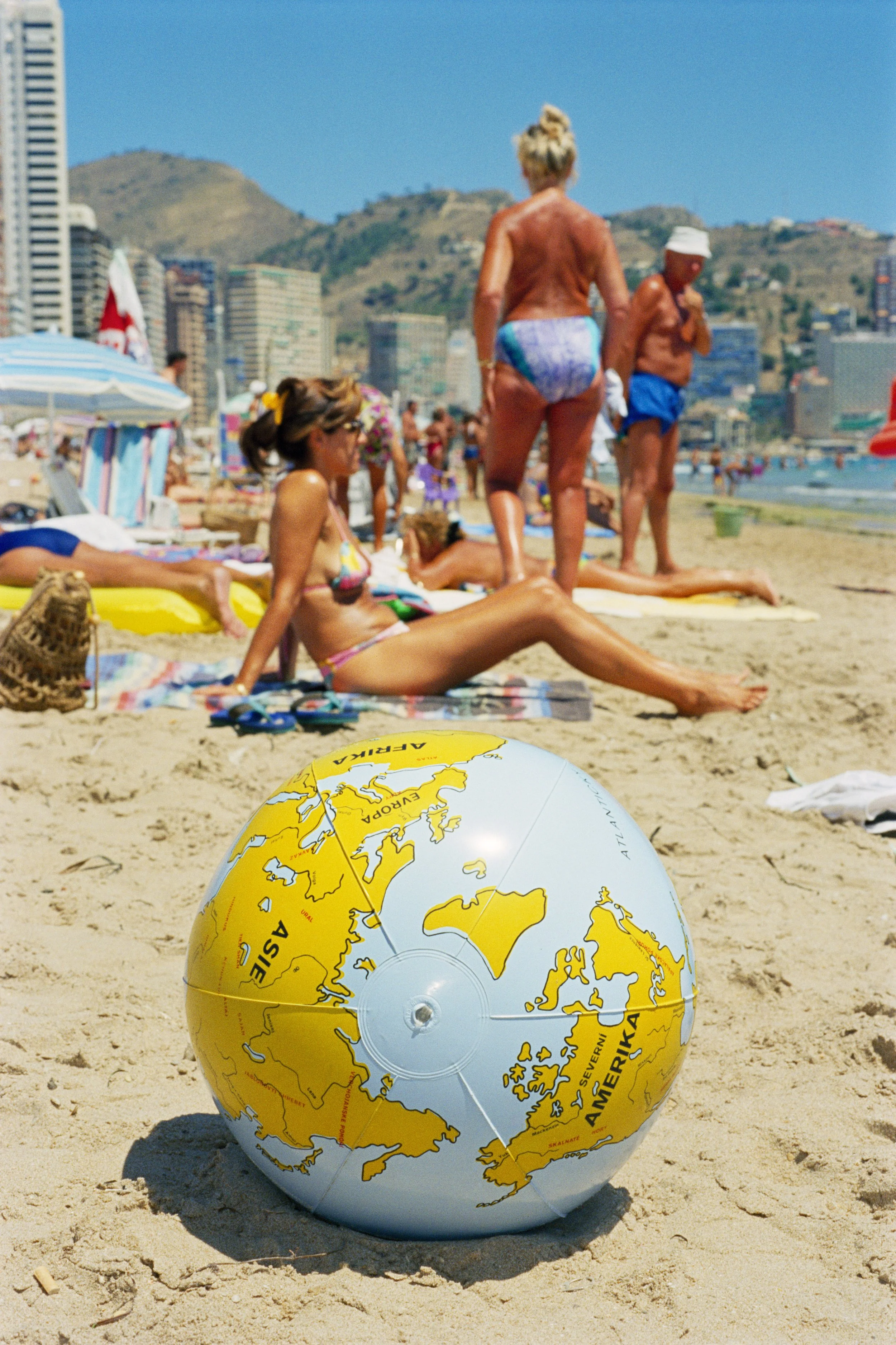 Martin Parr: Global Warning | Jeu de Paume Paris — Musée Magazine